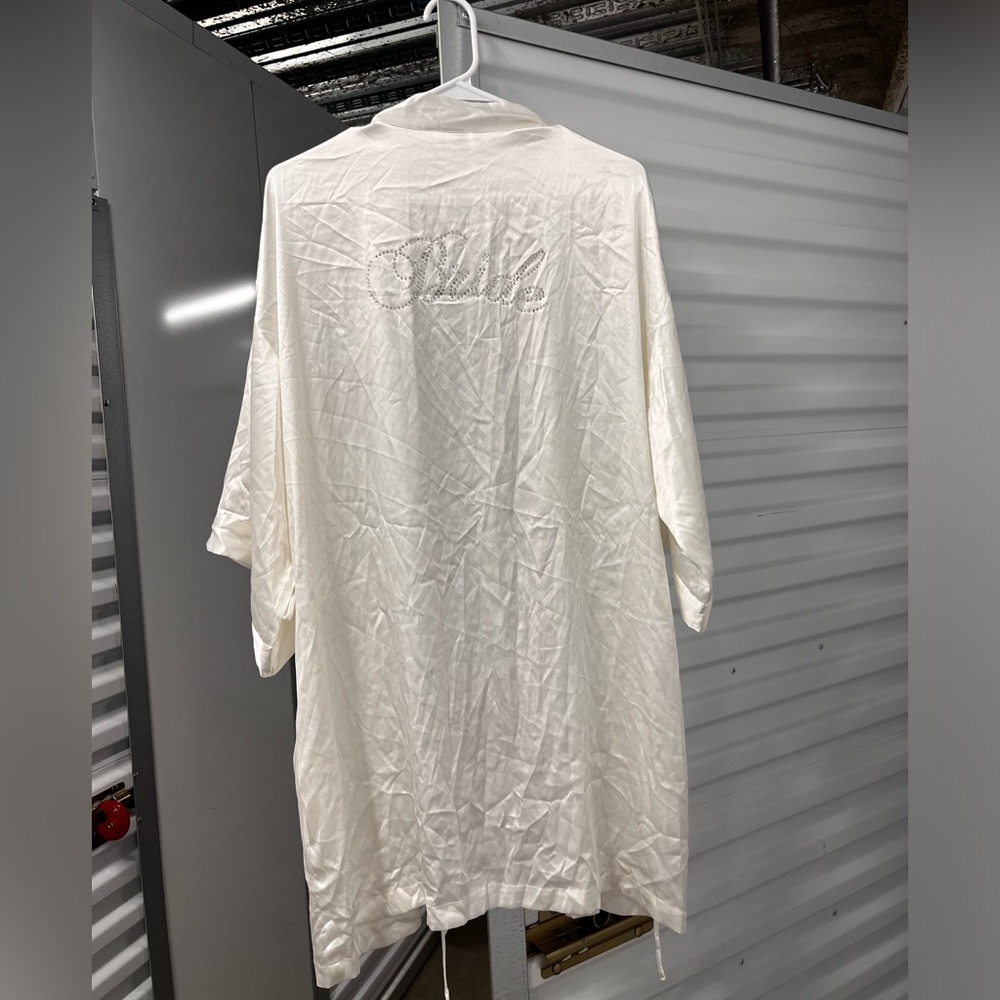 NWT Victoria’s Secret robe that says “bride” one size